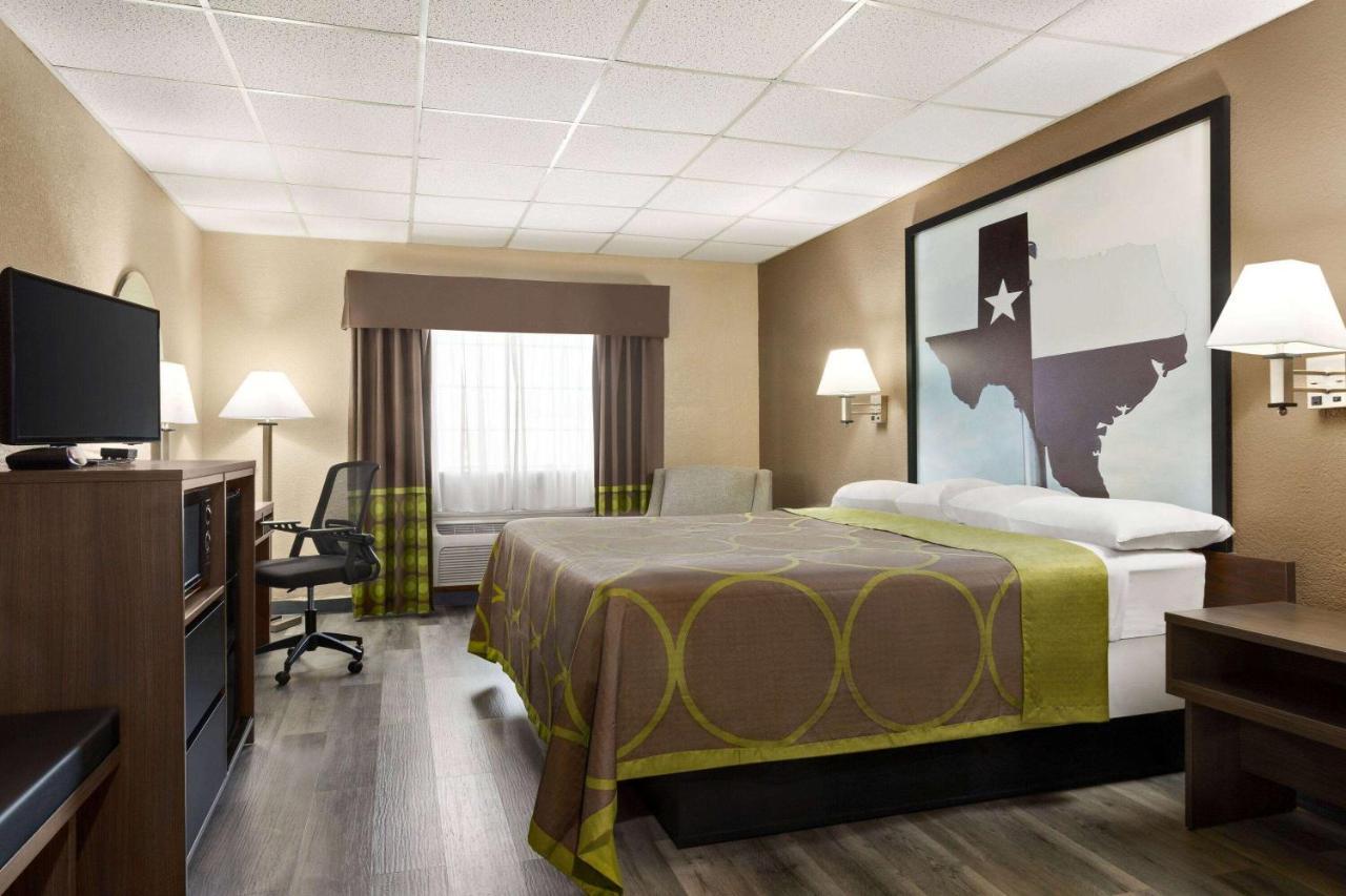 Super 8 By Wyndham Gainesville Tx Extérieur photo